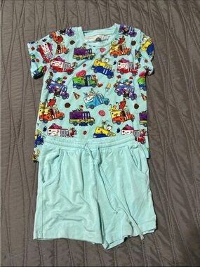 Bamboo Light Blue Short Sleeve Daywear Set in Colorful Disney Food Truck Print